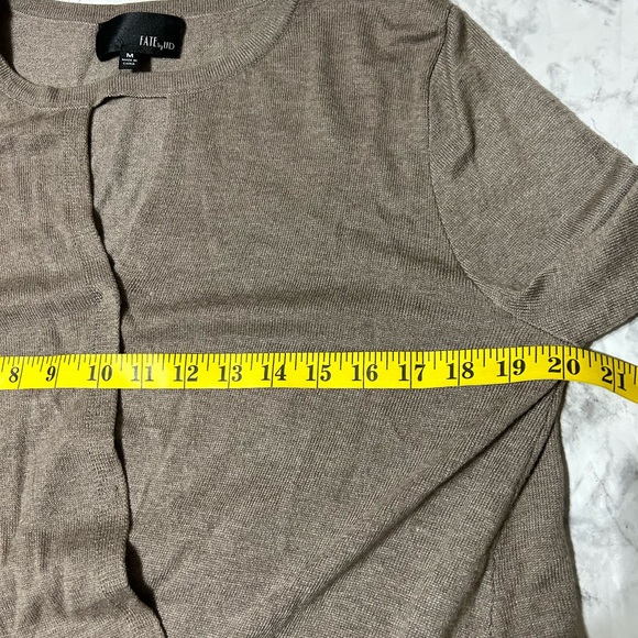 Fate by LFD Taupe Wrap Sweater Front Key Hole Sz M Woman Used.    6 - Picture 10 of 10